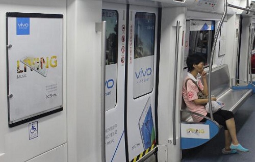 VIVO攜手宋仲基強(qiáng)勢登陸地鐵廣告！
