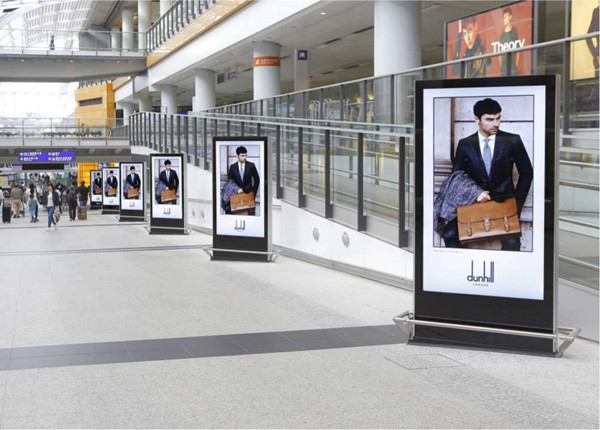 香港機場刷屏機廣告