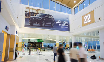 ?？诿捞m機場出發(fā)區(qū)燈箱廣告投放價格