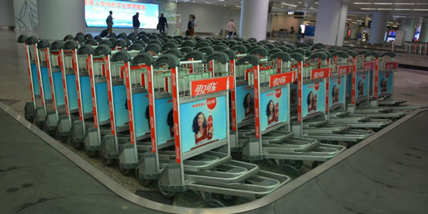 ?？诿捞m機(jī)場(chǎng)手推車(chē)廣告