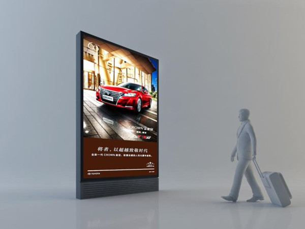 ?？跈C(jī)場(chǎng)國(guó)內(nèi)出發(fā)廳各入口旁刷屏機(jī)廣告