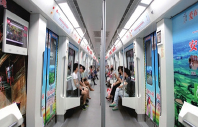 南昌地鐵創(chuàng)意內包車廣告