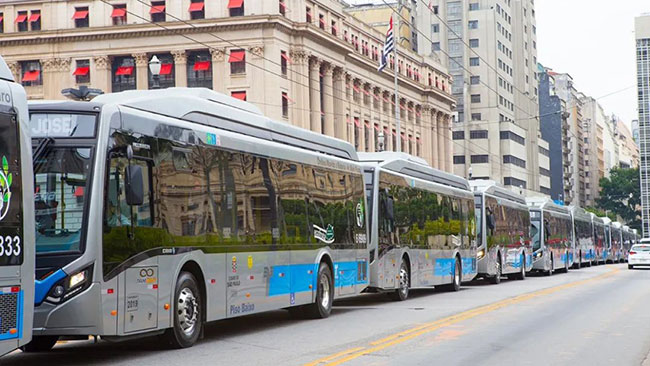 公交車廣告的收入，將有望維持圣保羅公交車票價不漲！