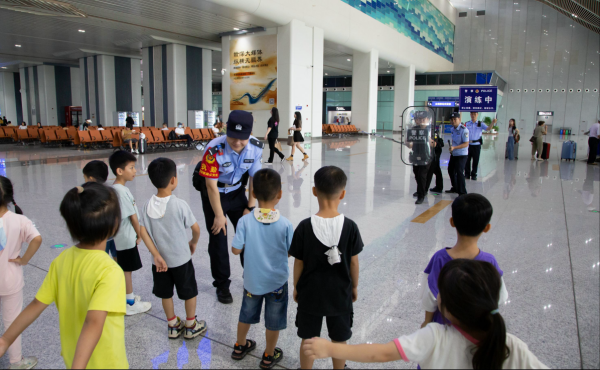 東莞南站高鐵廣告價格？東莞南高鐵站候車大廳廣告全覆蓋位置優(yōu)勢