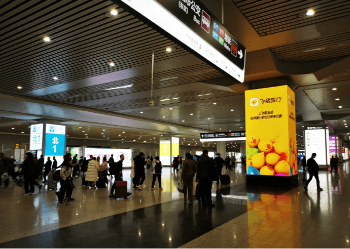 杭州東站廣告價(jià)格收費(fèi)多少錢？杭州東高鐵站到達(dá)春運(yùn)熱門廣告位