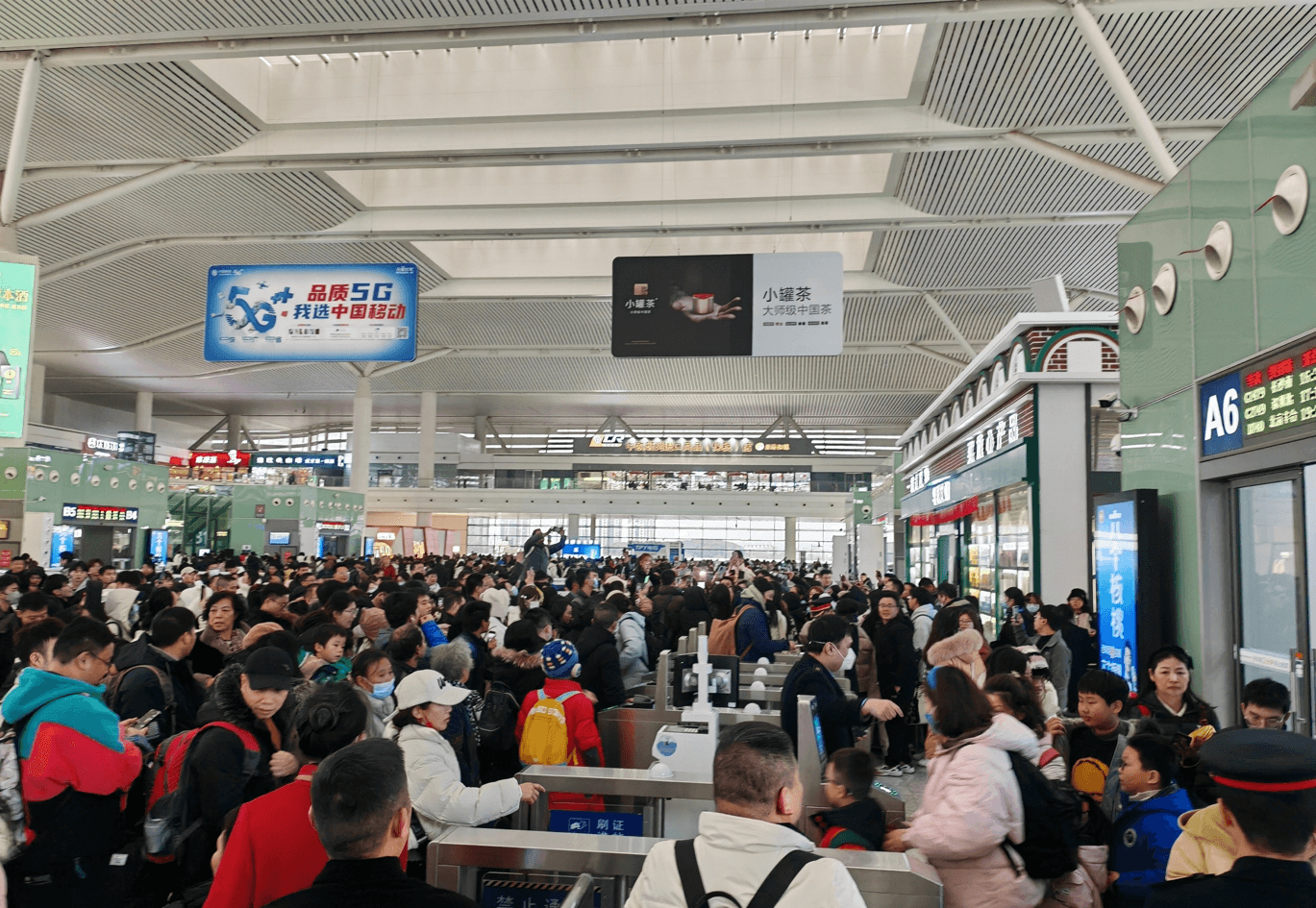 南昌西站廣告價格收費多少錢？南昌西高鐵站春運候車熱門廣告牌