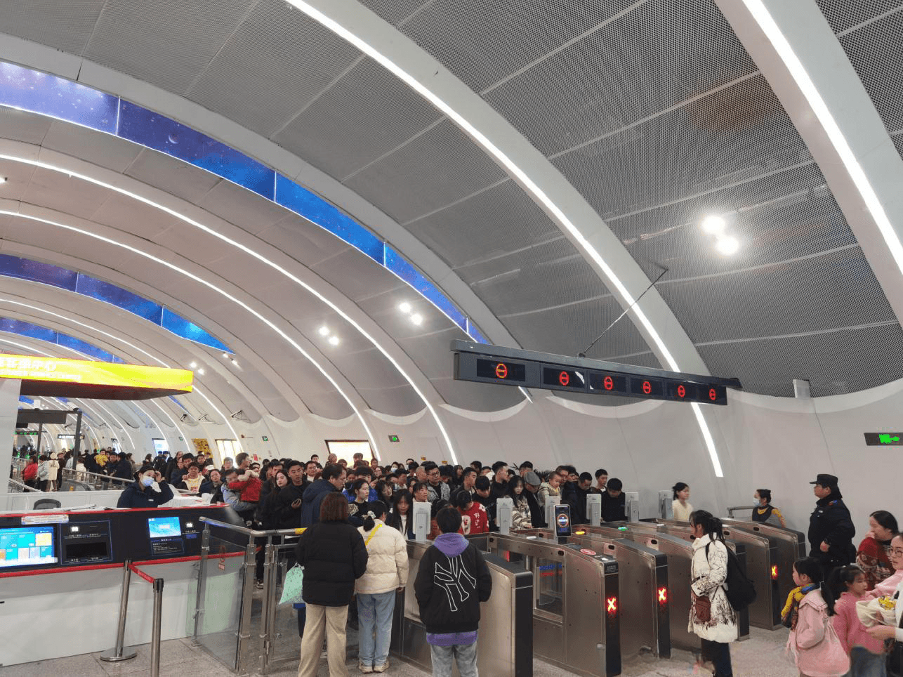 貴陽地鐵3號線廣告價格收費(fèi)多少錢，貴陽地鐵廣告3號線有哪些？