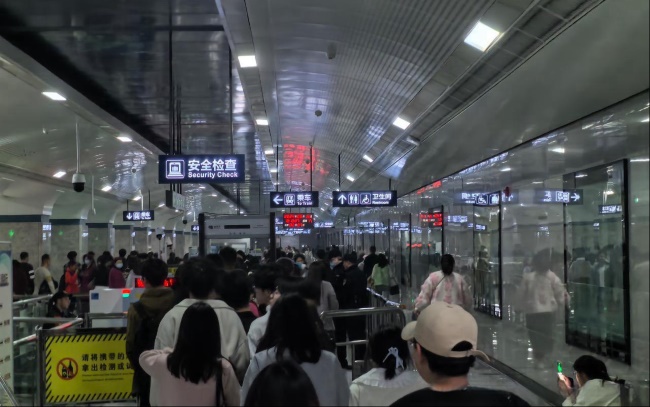 武漢地鐵播音導(dǎo)向廣告價(jià)格種類，武漢地鐵列車站臺(tái)語(yǔ)音播報(bào)廣告
