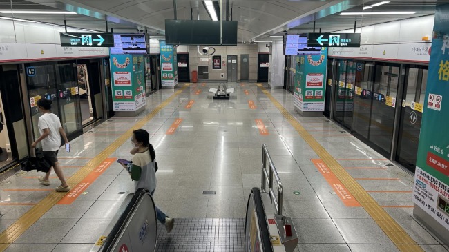 深圳地鐵4號線福田口岸站臺包柱廣告投放案例，深圳地鐵廣告價(jià)格