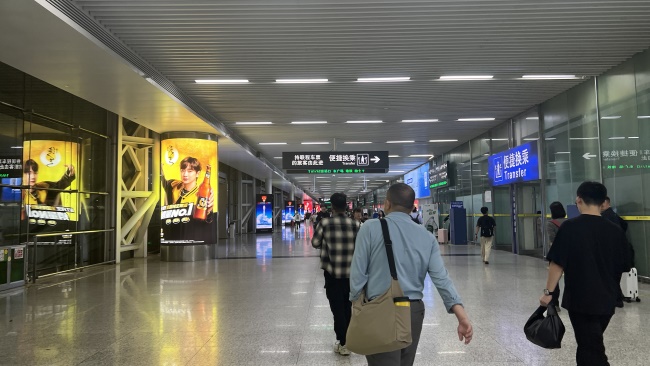 深圳北高鐵站出站通道LED廣告投放，深圳北站到達(dá)廣告價(jià)格
