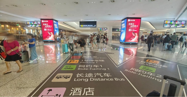 成都天府機(jī)場(chǎng)T1國(guó)際出發(fā)到達(dá)廣告燈箱，成都機(jī)場(chǎng)廣告價(jià)格