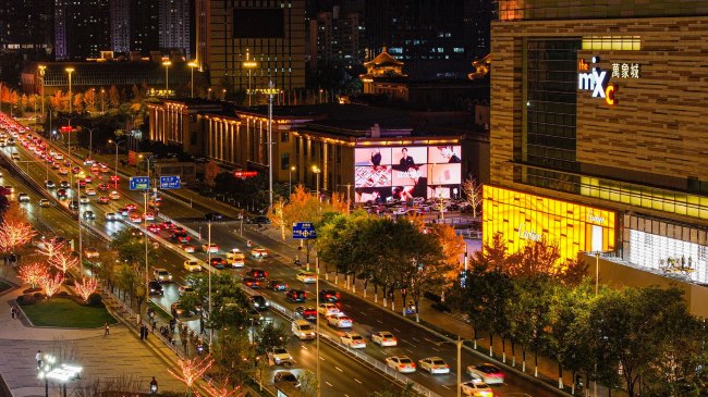 沈陽青年大街萬象城LED廣告投放，沈陽大屏廣告價格