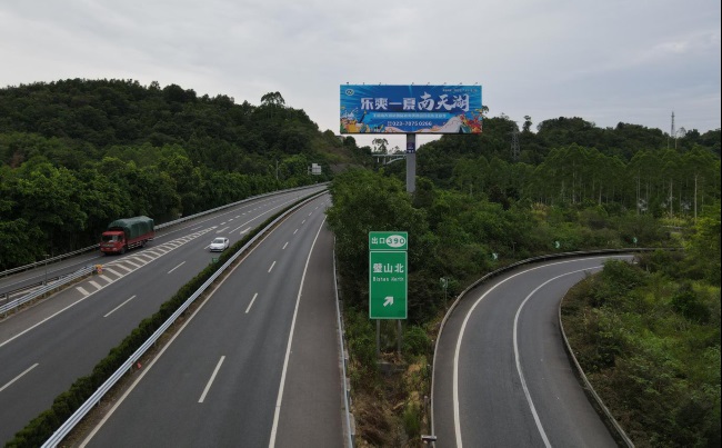 重慶渝涪渝遂高桿立柱廣告投放，重慶渝瀘高速大牌廣告價格