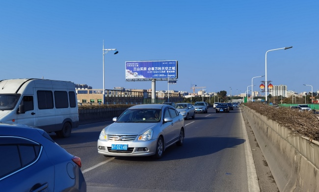 佛山南海謝疊大橋高速高桿大牌廣告投放，佛山大牌廣告價(jià)格