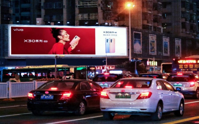 很多企業(yè)主搞不清楚線下媒體和戶外媒體有什么區(qū)別，詳細(xì)分析線下媒體和戶外媒體的區(qū)別。