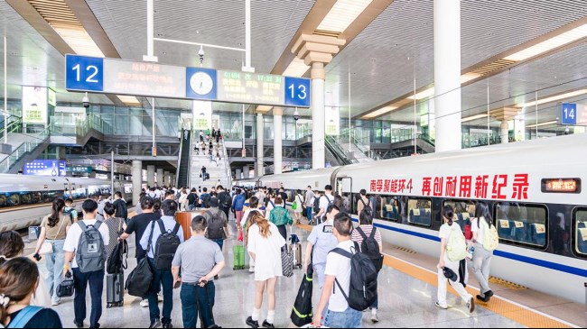 傳統(tǒng)制造業(yè)品牌推廣如何選擇機(jī)場和高鐵站廣告？