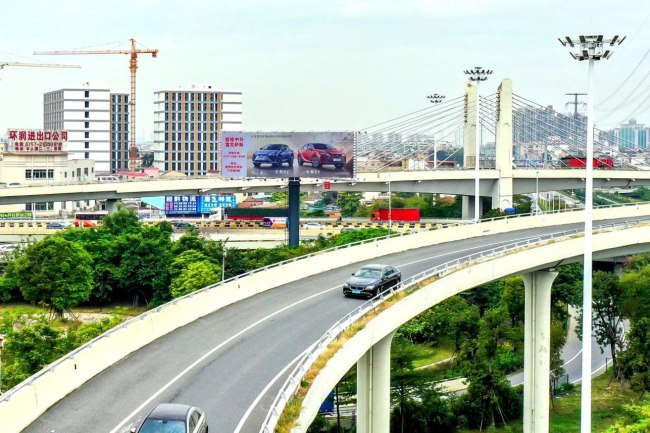 高速公路廣告為什么總是收到品牌青睞？廣告主到底是為了搶占流量入口還是品牌宣示？
