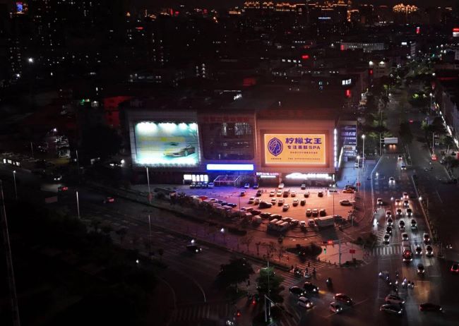 泉州鯉城區(qū)海天汽車城LED廣告投放，泉州戶外大牌廣告價格