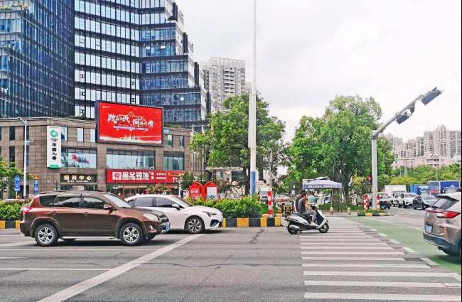 佛山順德龍江王鼎商務(wù)大廈LED廣告投放，佛山戶外大屏廣告價格