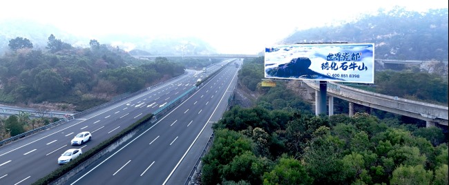 泉州晉江高速大牌廣告投放，晉江戶外高桿立柱廣告價(jià)格