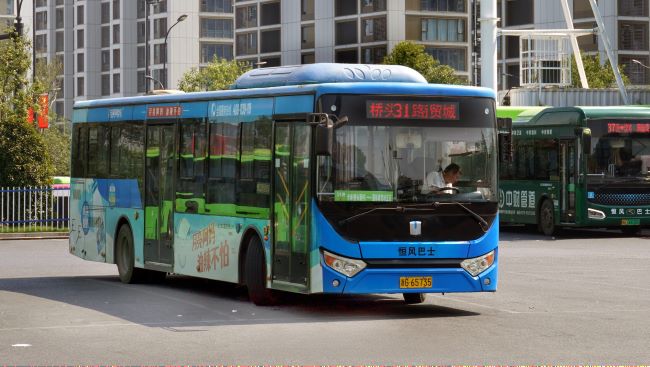 義烏公交車身廣告：城市動(dòng)脈上的移動(dòng)視覺名片